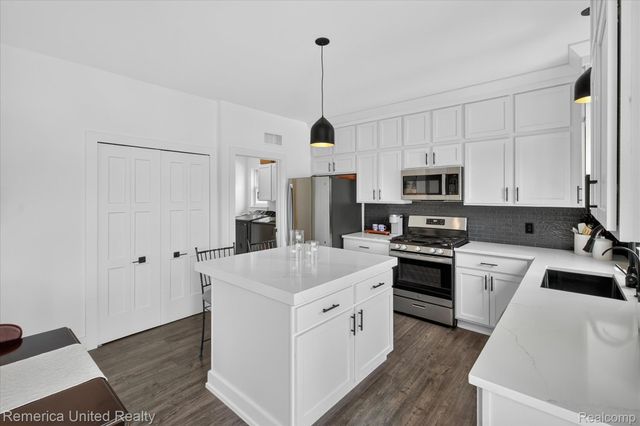 5024 Chatsworth Street, Dundee Village, MI 48131
