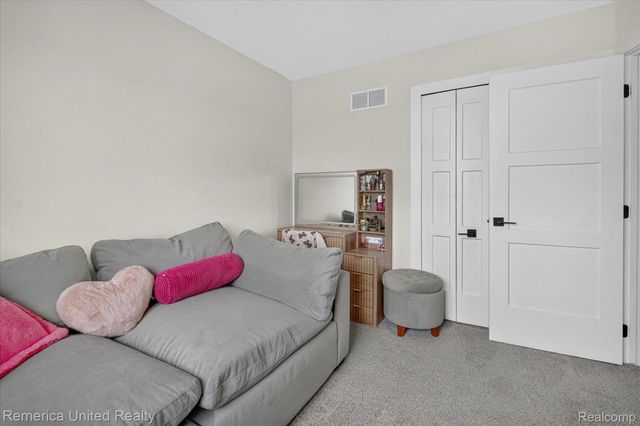 5024 Chatsworth Street, Dundee Village, MI 48131