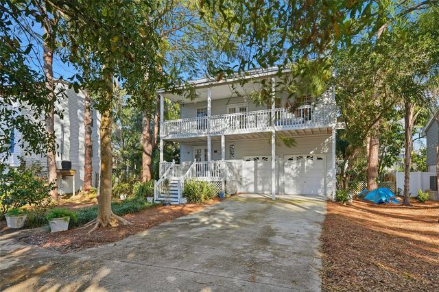 514 WIDEVIEW AVENUE, Tarpon Springs, FL 34689