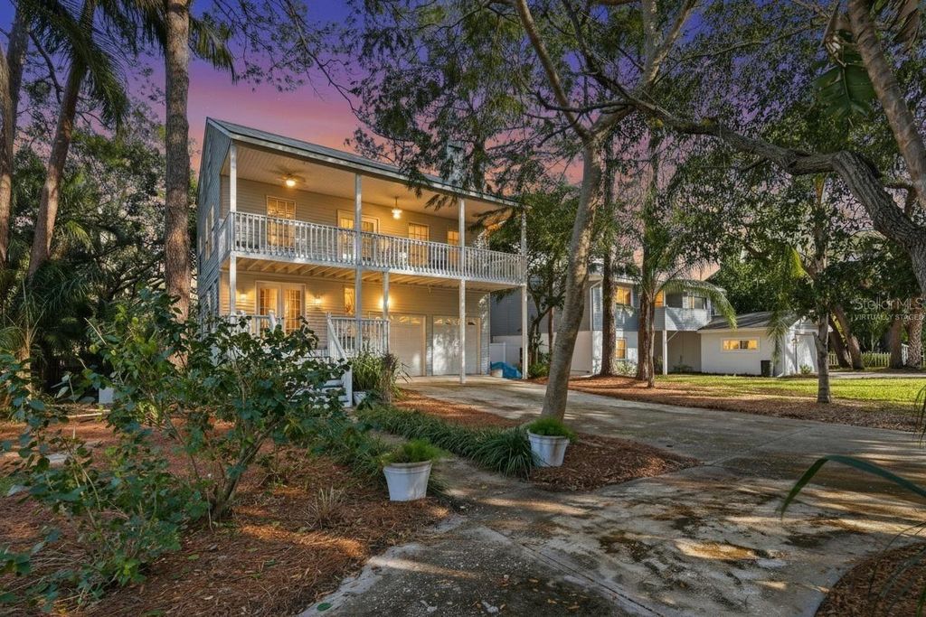 514 WIDEVIEW AVENUE, Tarpon Springs, FL 34689