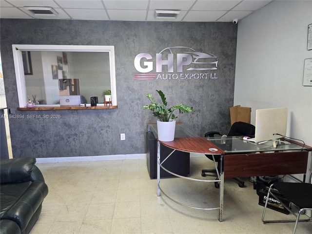 17121 NW 2nd Ct, Miami Gardens, FL 33169