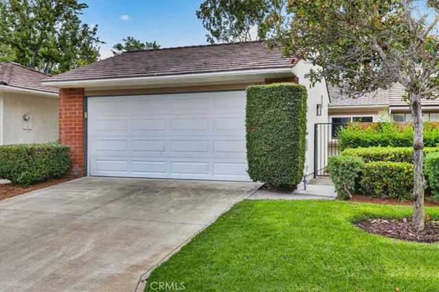 27 Dogwood South, Irvine, CA 92612