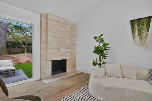 27 Dogwood South, Irvine, CA 92612