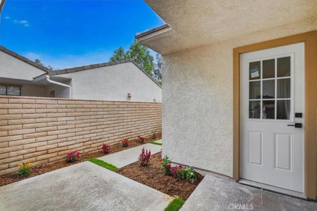 27 Dogwood South, Irvine, CA 92612