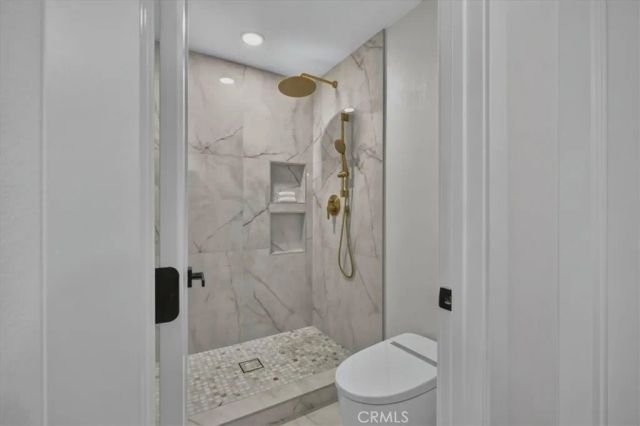 27 Dogwood South, Irvine, CA 92612