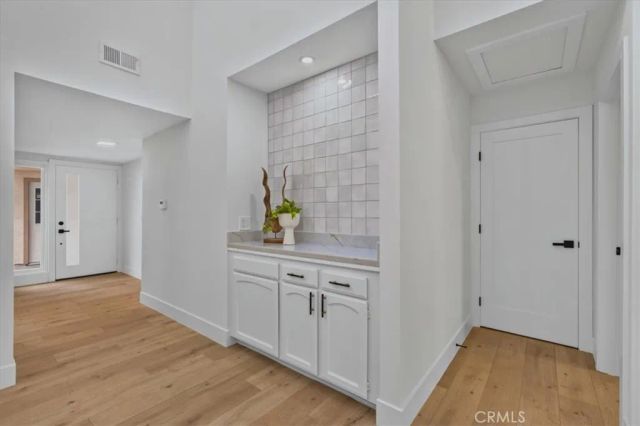 27 Dogwood South, Irvine, CA 92612