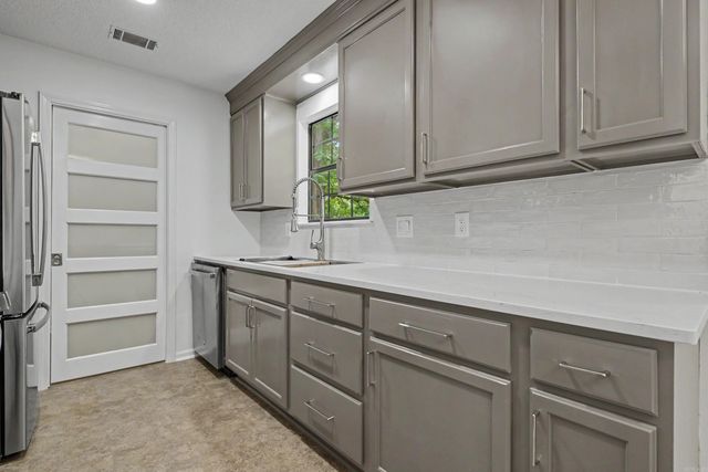 12601 Timber Bend Drive, Little Rock, AR 72211