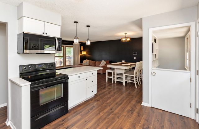 3429 E 38th Court, Des Moines, IA 50317