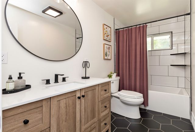 3429 E 38th Court, Des Moines, IA 50317
