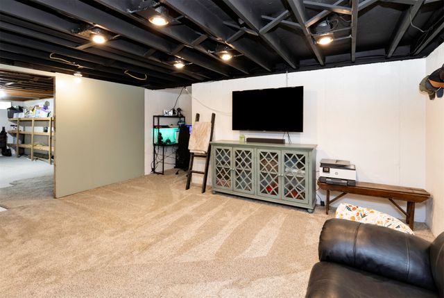 3429 E 38th Court, Des Moines, IA 50317