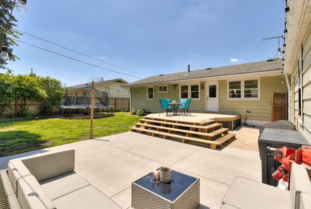 3429 E 38th Court, Des Moines, IA 50317