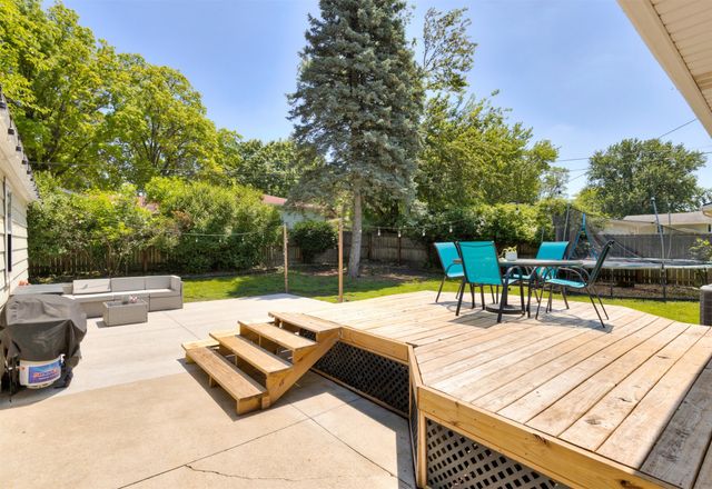 3429 E 38th Court, Des Moines, IA 50317