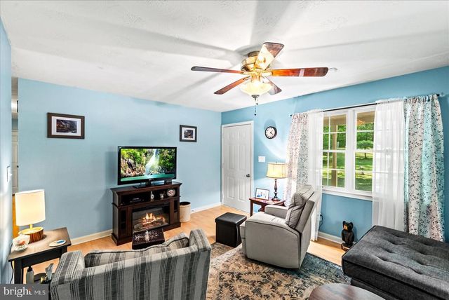 804 BUGGY, Rochelle, VA 22738
