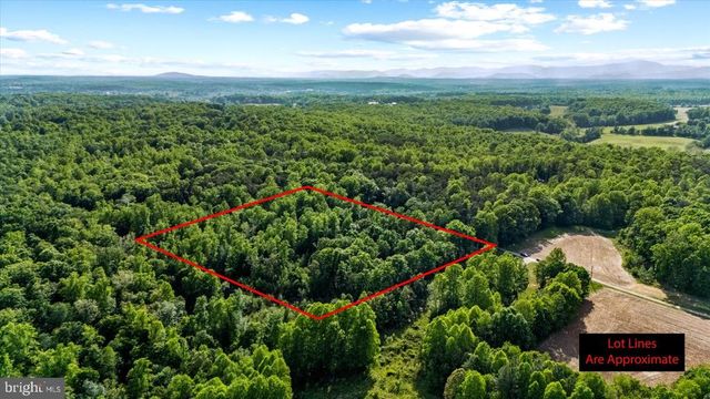 804 BUGGY, Rochelle, VA 22738