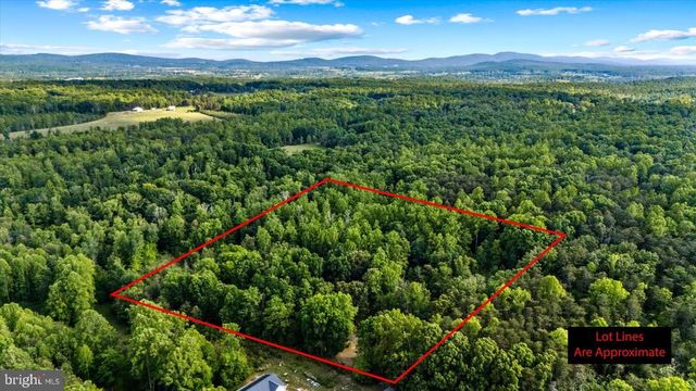 804 BUGGY, Rochelle, VA 22738