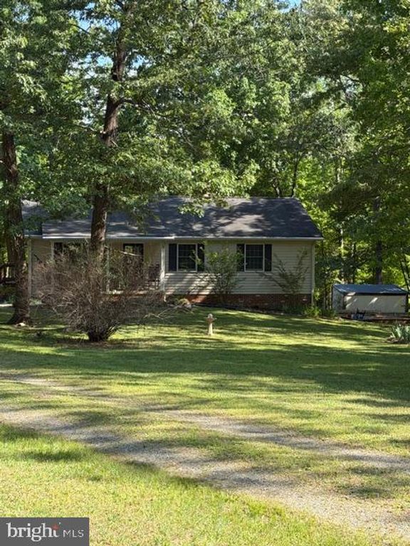 804 BUGGY, Rochelle, VA 22738
