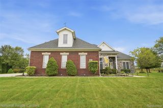 8401 Heartwood Drive, Berlin Charter Township, MI 48166