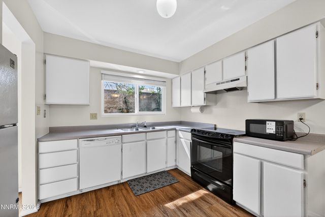 613 Smithridge Park, Reno, NV 89502