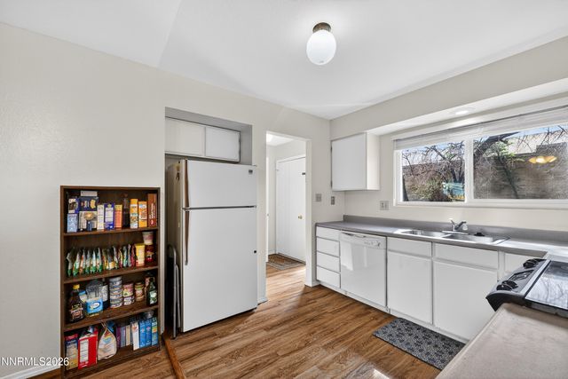 613 Smithridge Park, Reno, NV 89502