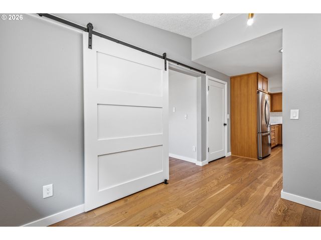 4855 Nw SALISHAN Dr, Portland, OR 97229