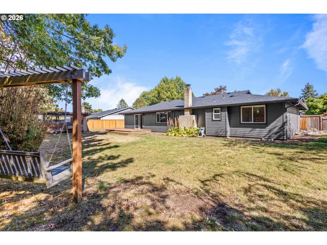 4855 Nw SALISHAN Dr, Portland, OR 97229