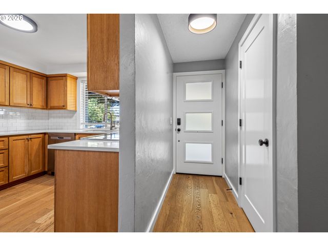 4855 Nw SALISHAN Dr, Portland, OR 97229