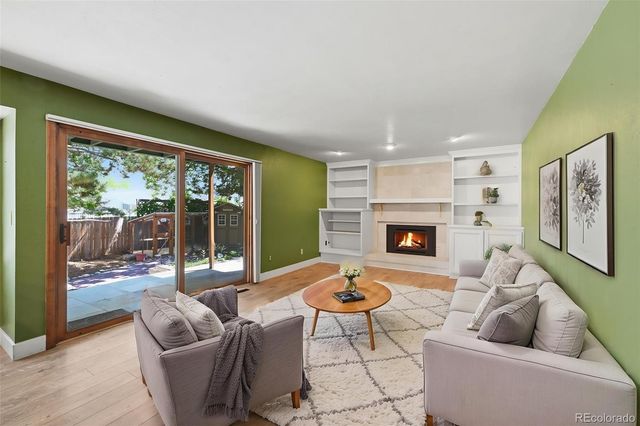 927 Oakwood Drive, Castle Rock, CO 80104