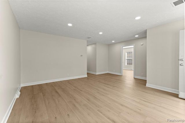 5835 Weddel Street, Taylor, MI 48180