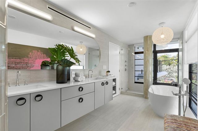 5261 NE 5th Ave, Miami, FL 33137