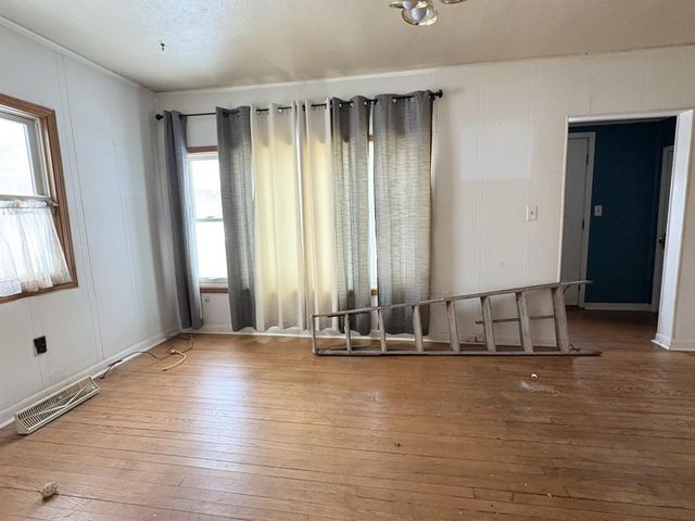 1060 Oak Street, Plain, WI 53577