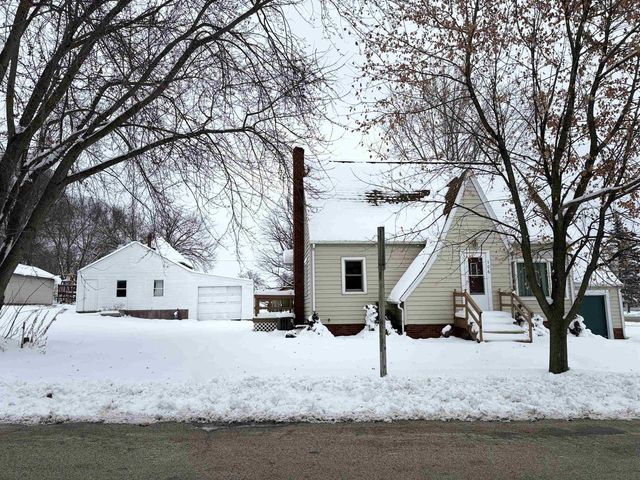 1060 Oak Street, Plain, WI 53577