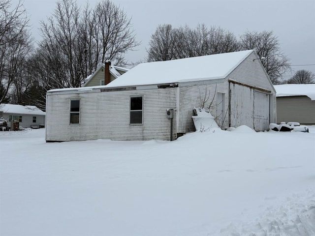 1060 Oak Street, Plain, WI 53577