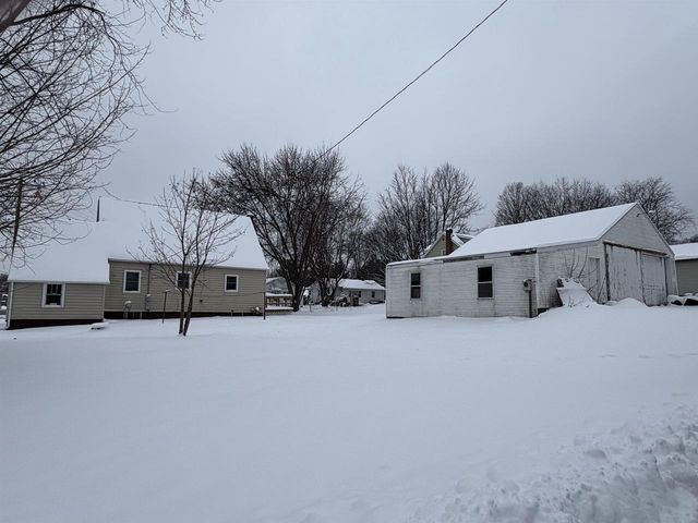 1060 Oak Street, Plain, WI 53577