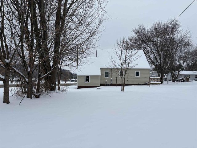 1060 Oak Street, Plain, WI 53577