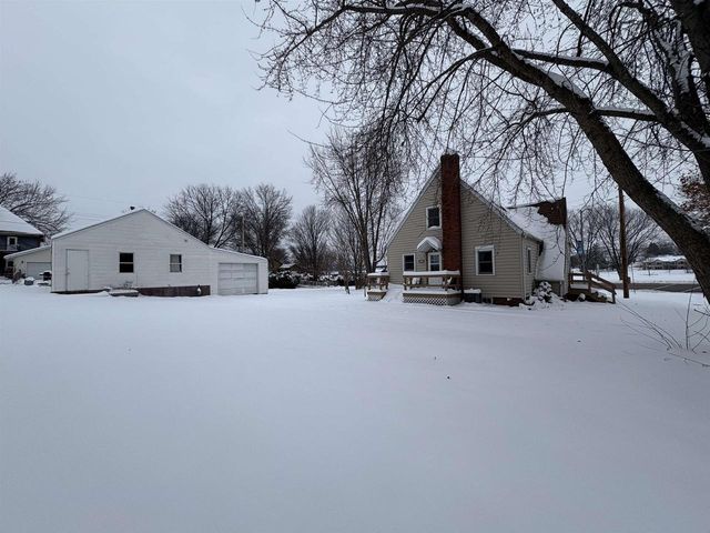 1060 Oak Street, Plain, WI 53577