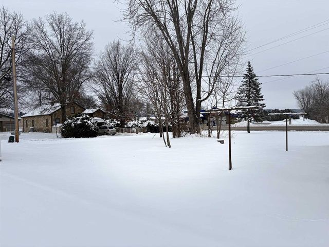 1060 Oak Street, Plain, WI 53577