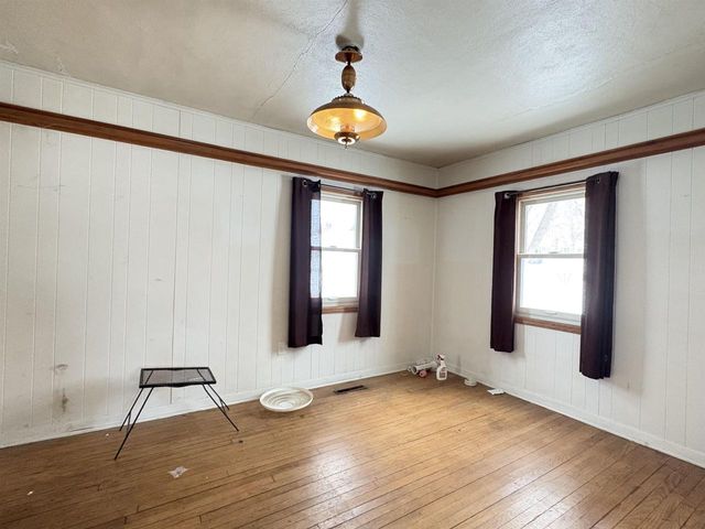 1060 Oak Street, Plain, WI 53577