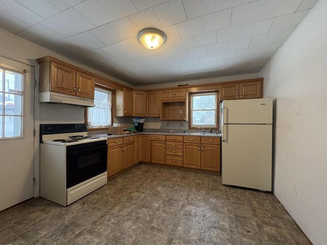 1060 Oak Street, Plain, WI 53577