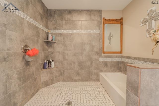 1066 JAN LEE DRIVE, Burkburnett, TX 76354