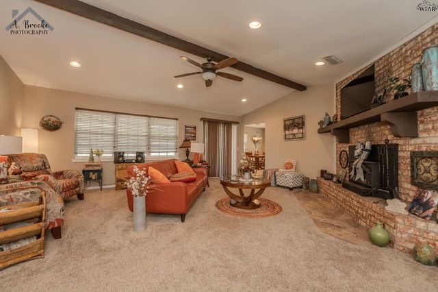 1066 JAN LEE DRIVE, Burkburnett, TX 76354