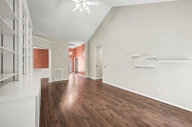 5113 Millbrook Dr, Nashville, TN 37221