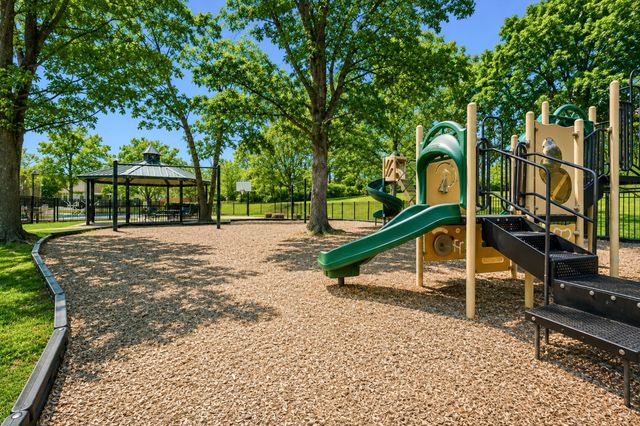 5113 Millbrook Dr, Nashville, TN 37221