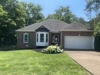 5113 Millbrook Dr, Nashville, TN 37221