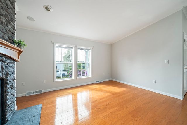 6802 Oak Point Drive, Middleboro, MA 02346