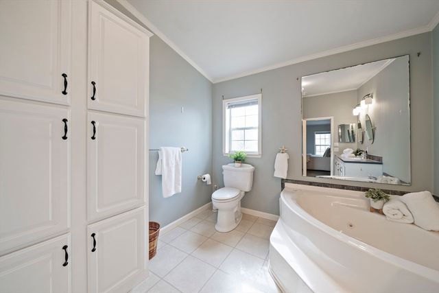6802 Oak Point Drive, Middleboro, MA 02346
