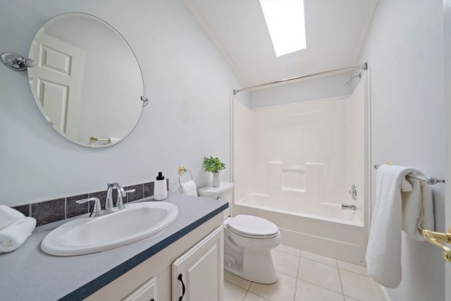 6802 Oak Point Drive, Middleboro, MA 02346