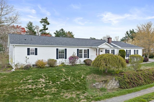 6802 Oak Point Drive, Middleboro, MA 02346