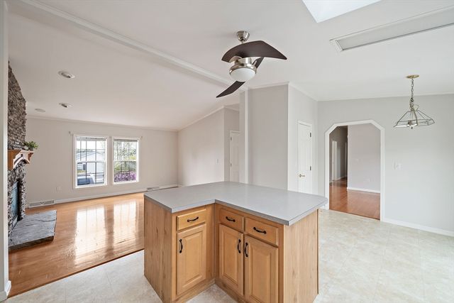 6802 Oak Point Drive, Middleboro, MA 02346