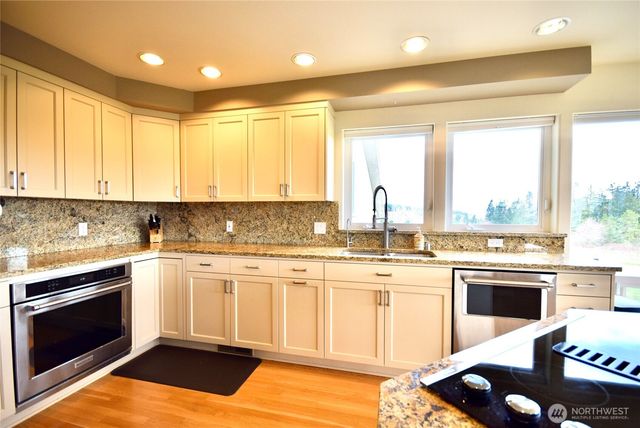 1031 Spyglass Lane, Sequim, WA 98382