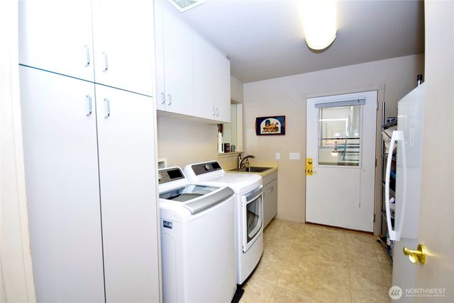 1031 Spyglass Lane, Sequim, WA 98382